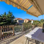 Apartment Dragan *